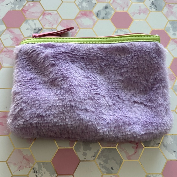 Ipsy Cosmetic Bag - Picture 2 of 2